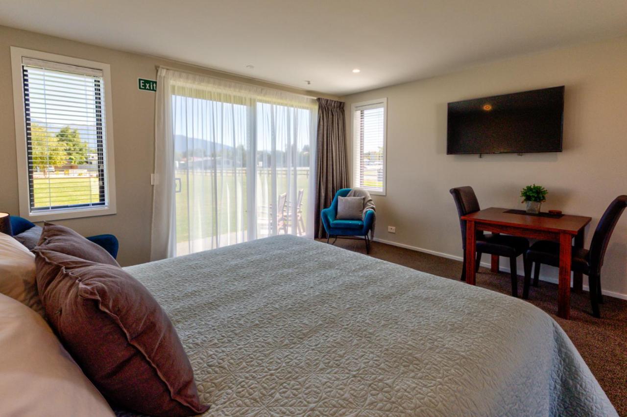 Annies On Milford Motel Te Anau Ngoại thất bức ảnh