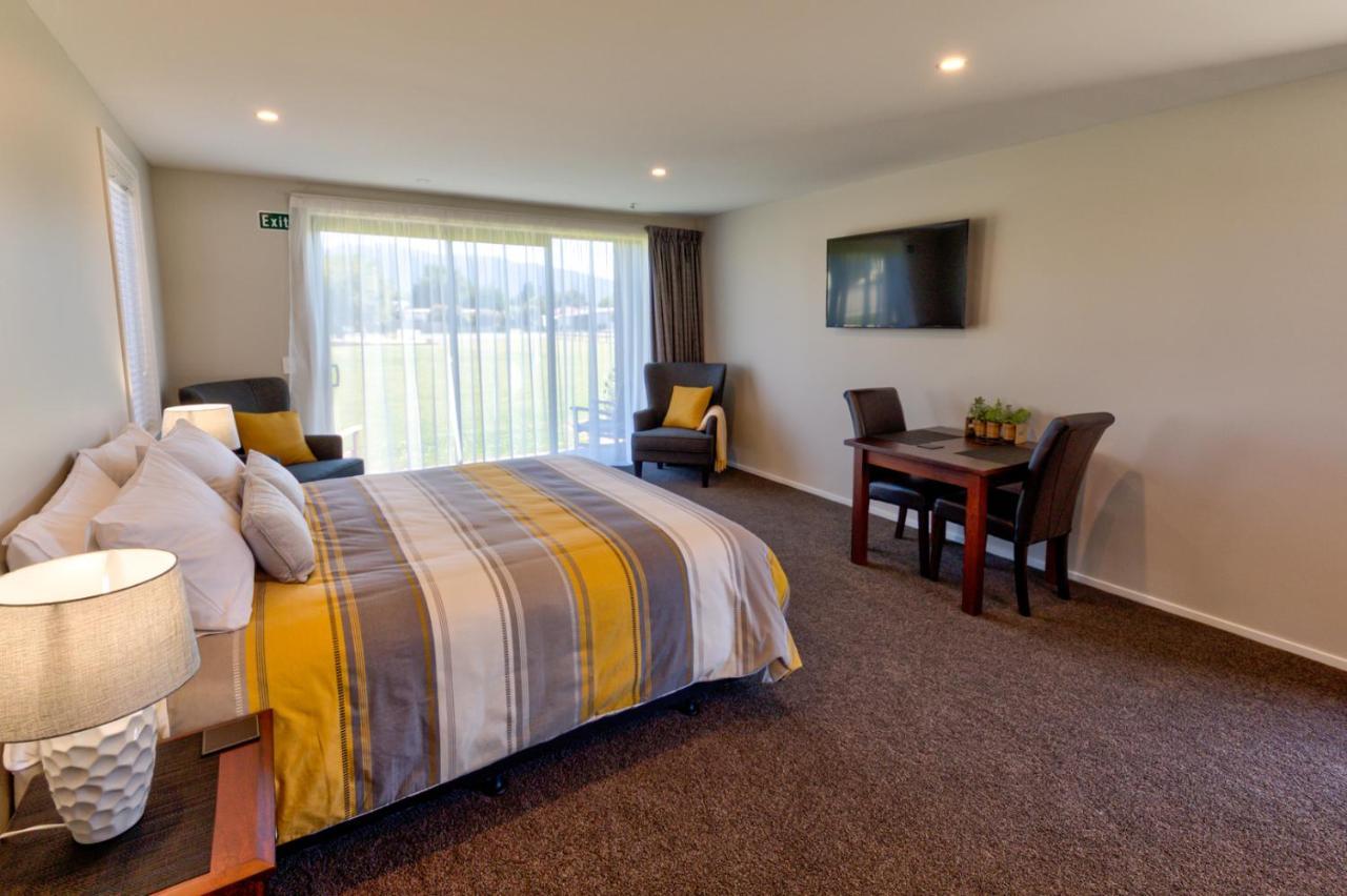 Annies On Milford Motel Te Anau Ngoại thất bức ảnh