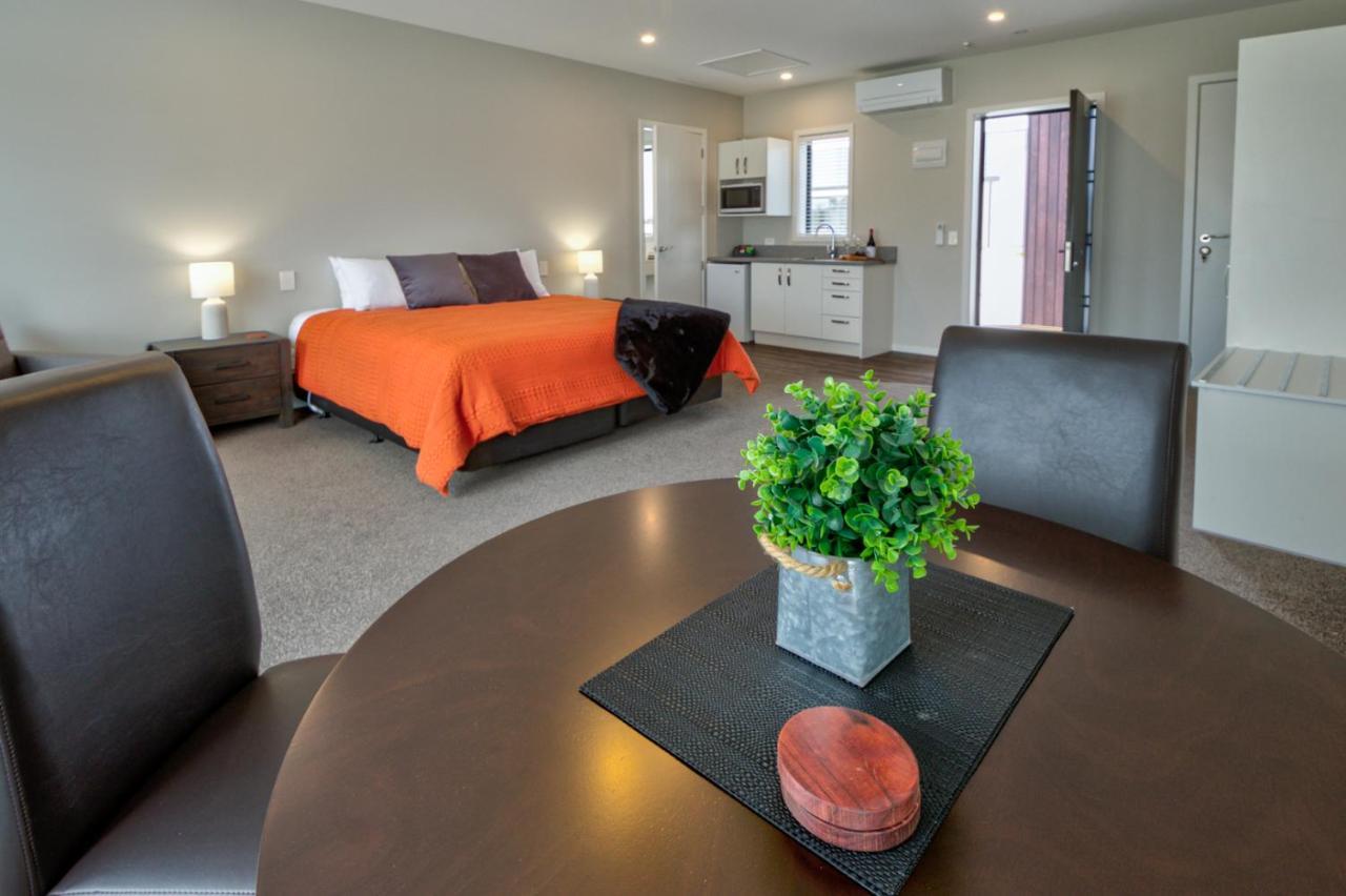 Annies On Milford Motel Te Anau Ngoại thất bức ảnh