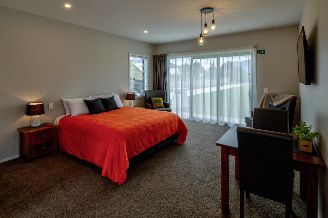 Annies On Milford Motel Te Anau Ngoại thất bức ảnh